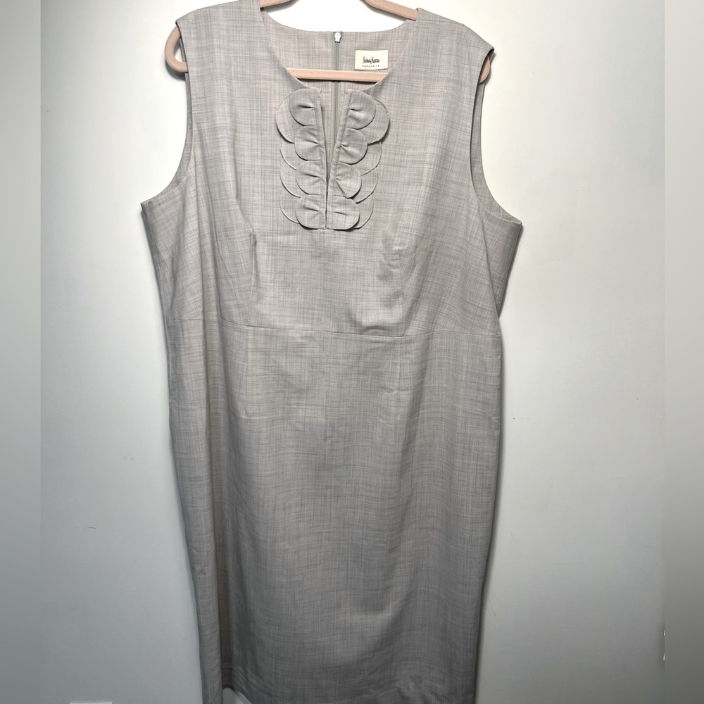 💗 HOST PICK 💗 NWOT Neiman Marcus grey lightweight wool dress sz 2X or US 20